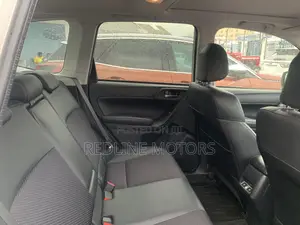 Subaru Forester 2.5i Limited AWD 2017 Pearl