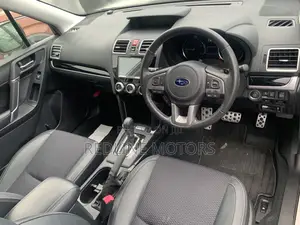 Subaru Forester 2.5i Limited AWD 2017 Pearl