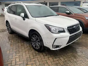 Subaru Forester 2.5i Limited AWD 2017 Pearl