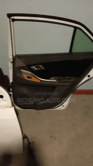 Premio/Allion 260 Front Door