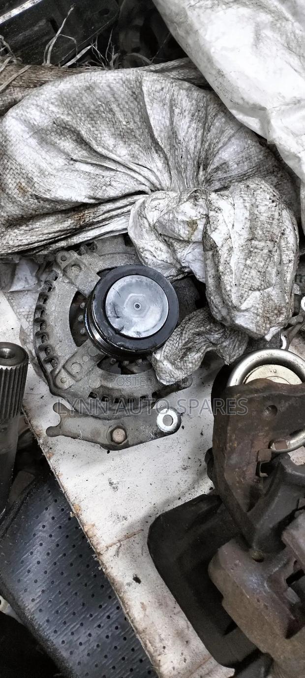 2KD Engine Alternator Toyota Hiace 7l - thumbnail 2