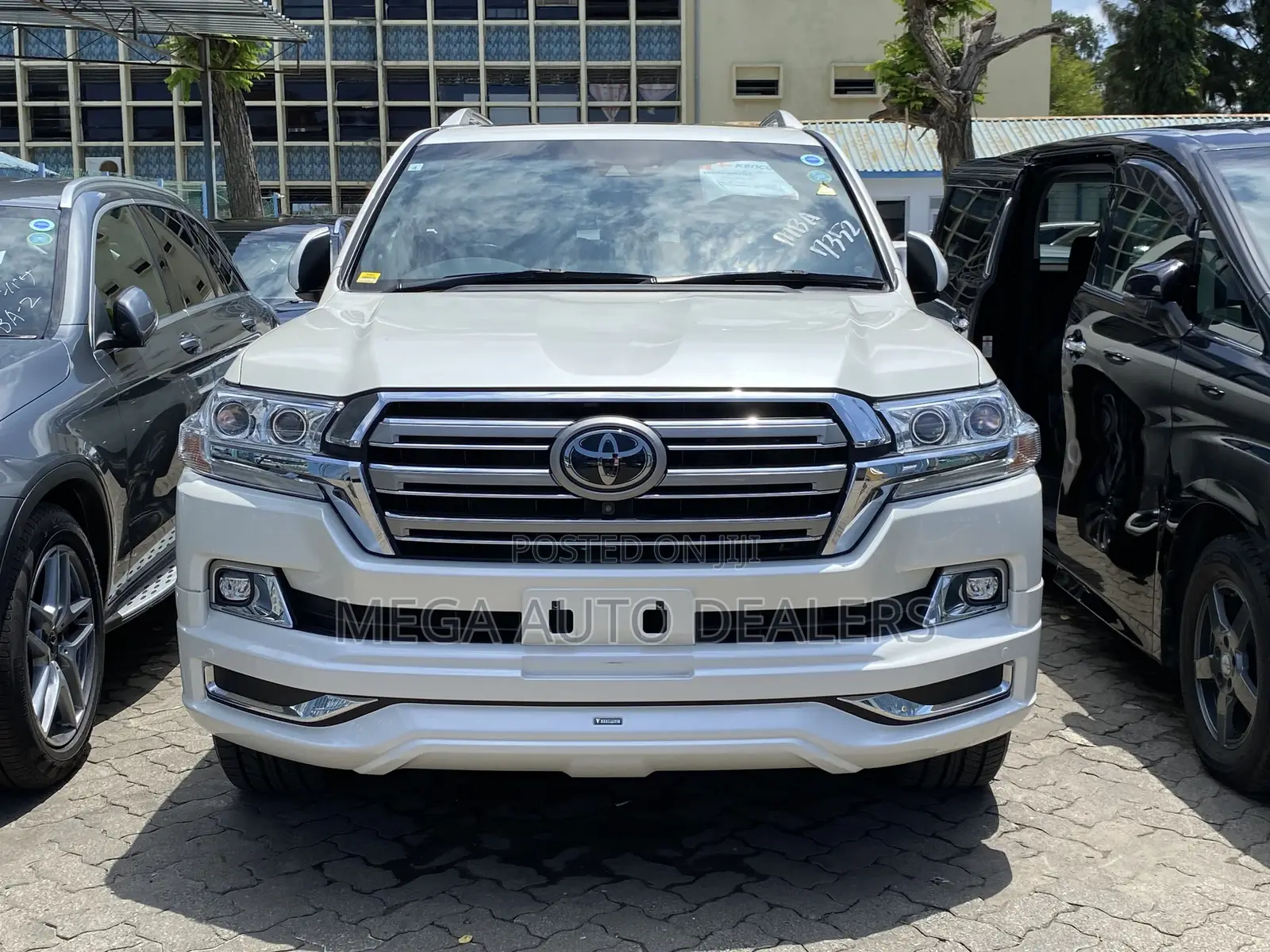 Toyota Land Cruiser 2018 White