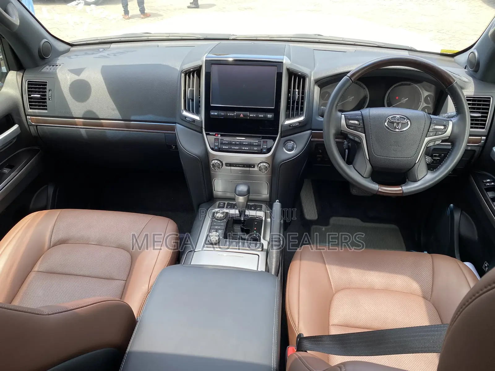 Toyota Land Cruiser 2018 White