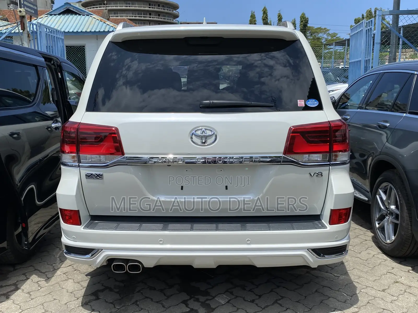 Toyota Land Cruiser 2018 White