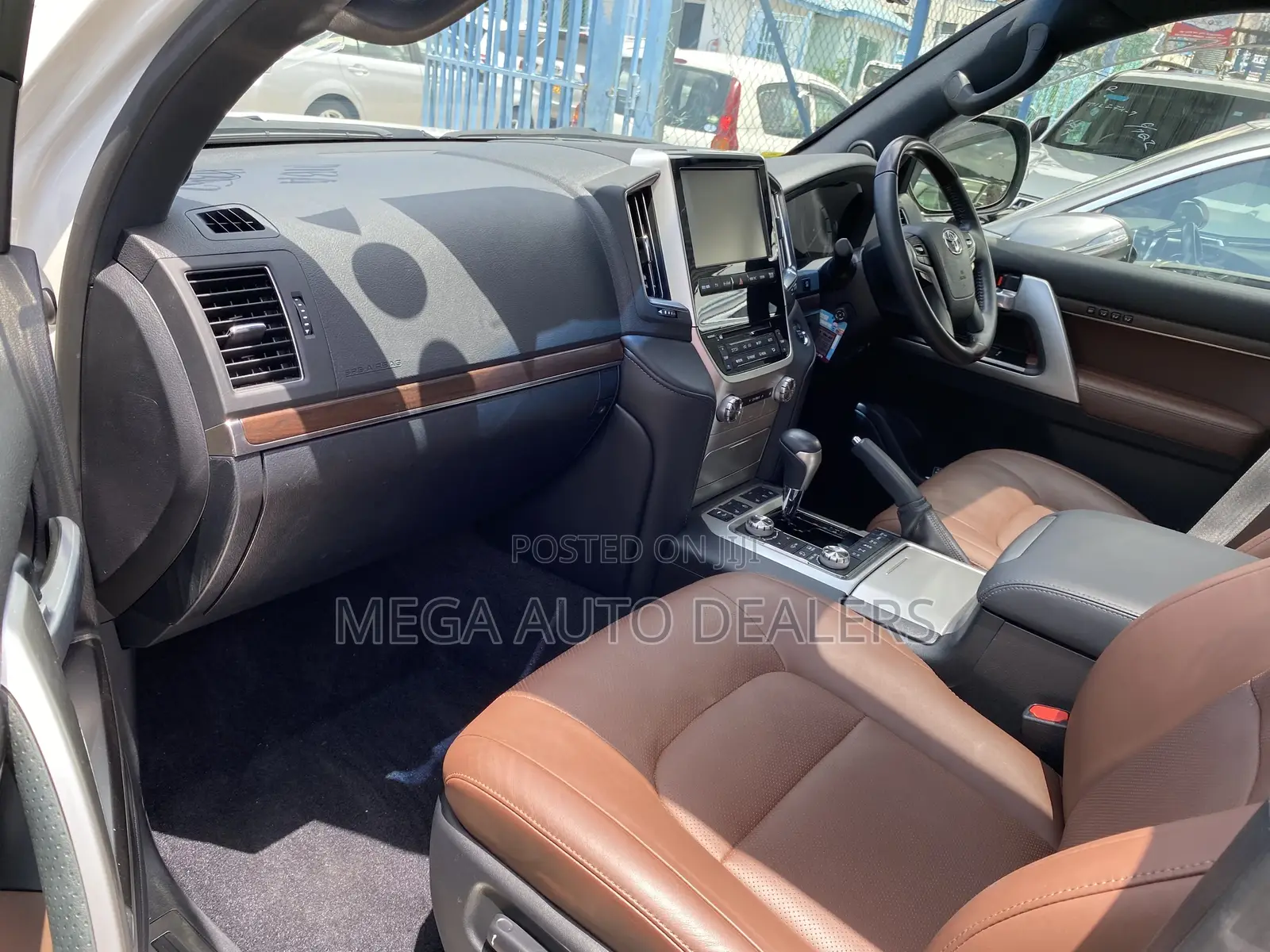 Toyota Land Cruiser 2018 White