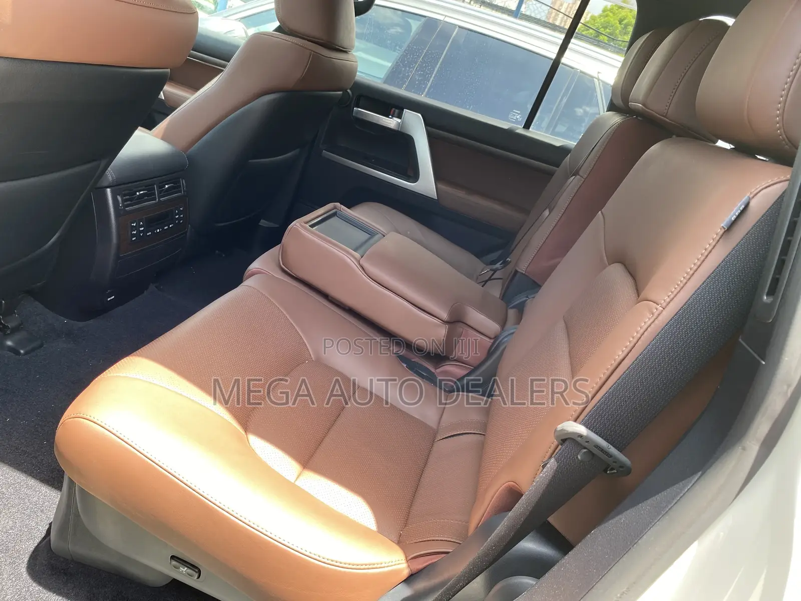 Toyota Land Cruiser 2018 White