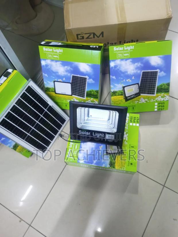 Quality 200w Solar Light With a Remote - main view