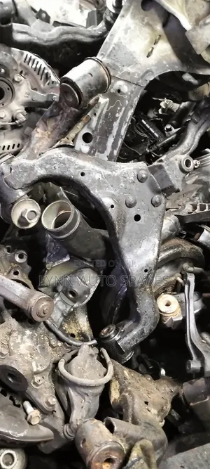4WD Lower Arm Toyota Hiace