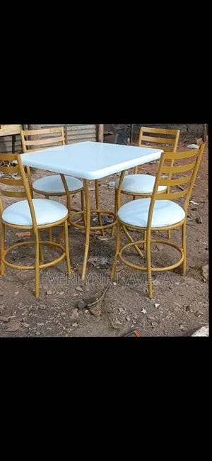Hotel Fast Foods Chairs and Table