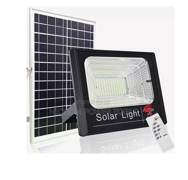 Solar Light 100w Led Floodlight With Solar Panel Ip67 - main view