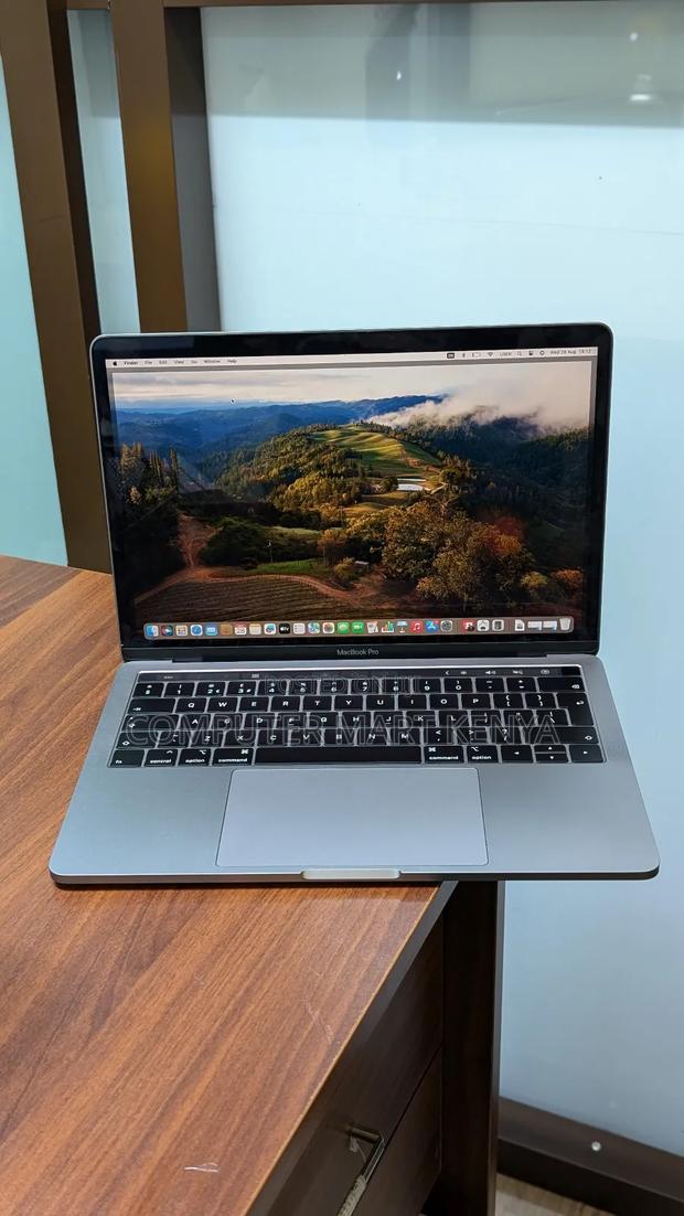 Laptop Apple MacBook Pro 2020 8GB Intel Core I5 SSD 512GB - main view