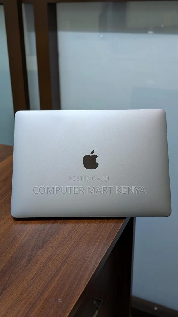 Laptop Apple MacBook Pro 2020 8GB Intel Core I5 SSD 512GB - thumbnail 3