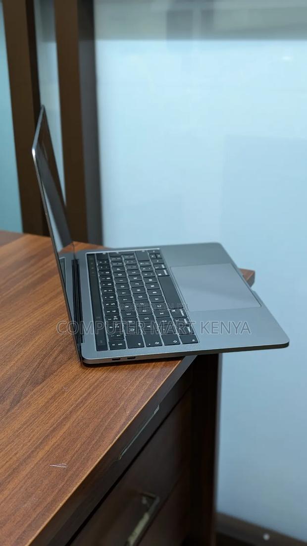 Laptop Apple MacBook Pro 2020 8GB Intel Core I5 SSD 512GB - thumbnail 5