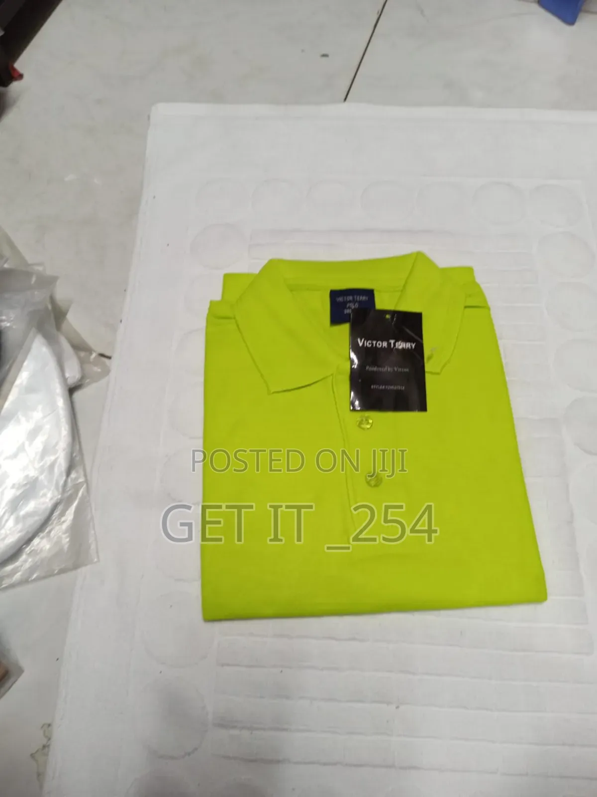 Polo Shirt for Small Boys 
Age 10-14
Normal Fitting