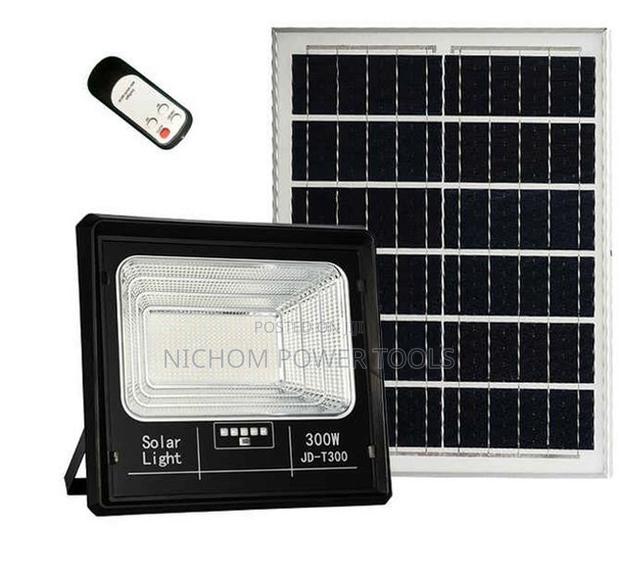 Solar Light 300W SOLAR Power FLOODLIGHT With Super Bright LE - main view