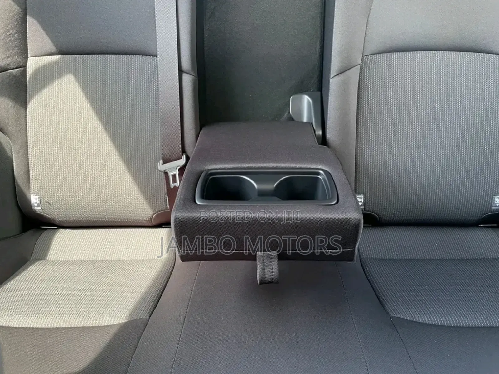 Toyota Harrier 2.0 2020 White