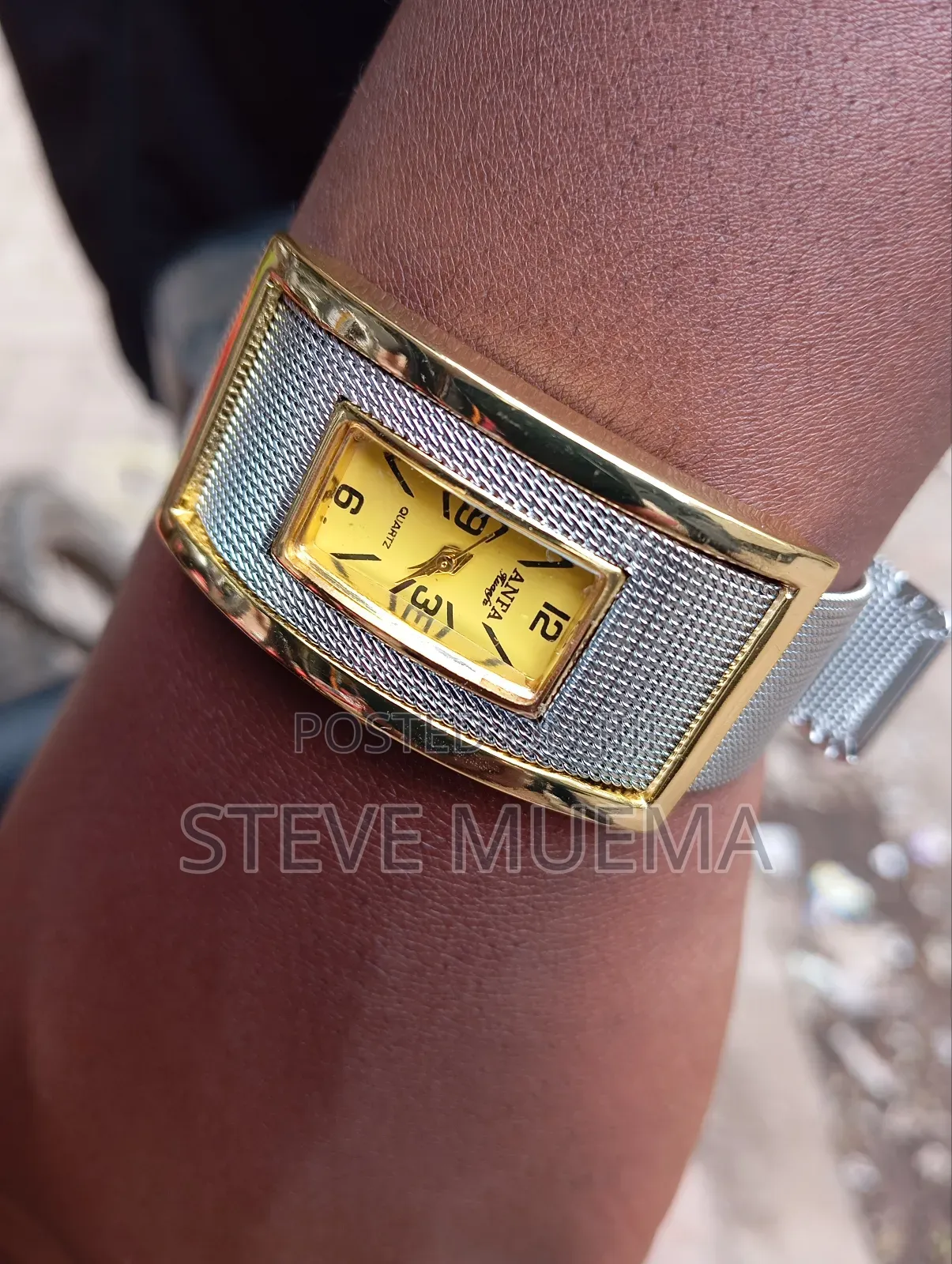 Sleek Ladies Watch.