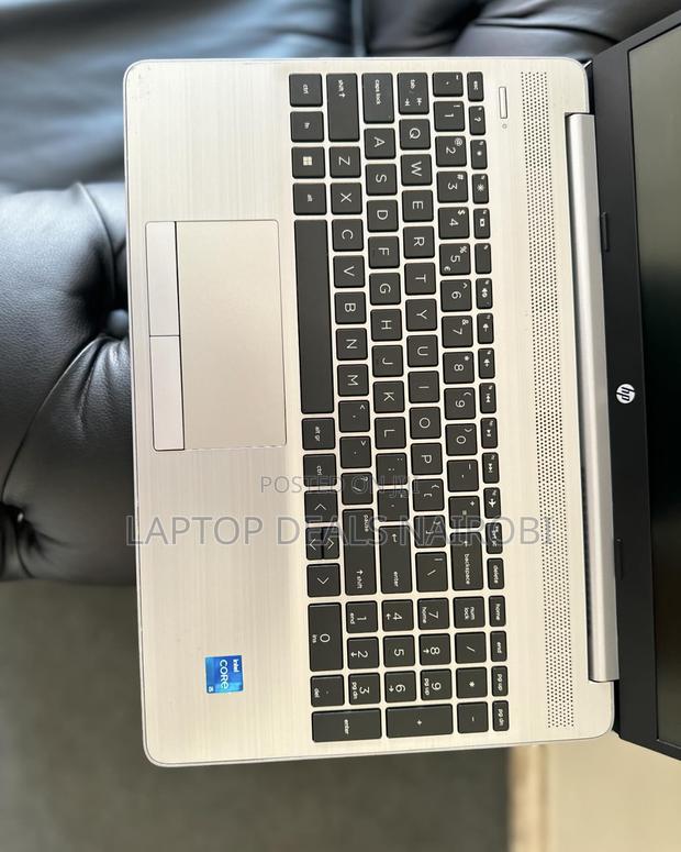 Laptop HP 15 8GB Intel Core I5 SSD 256GB - thumbnail 2