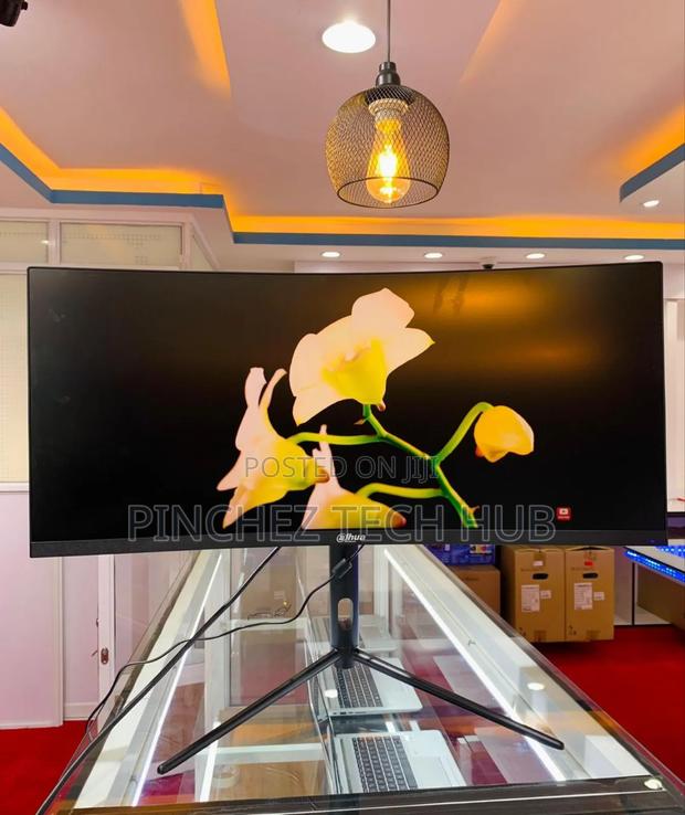 30 Inches Curved Monitor - thumbnail 4