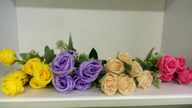 Colorful Flowers To Theme Up Your Space