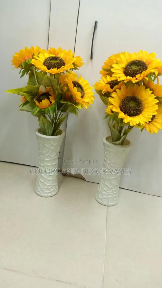 Sunflowers With Vases Offer Price