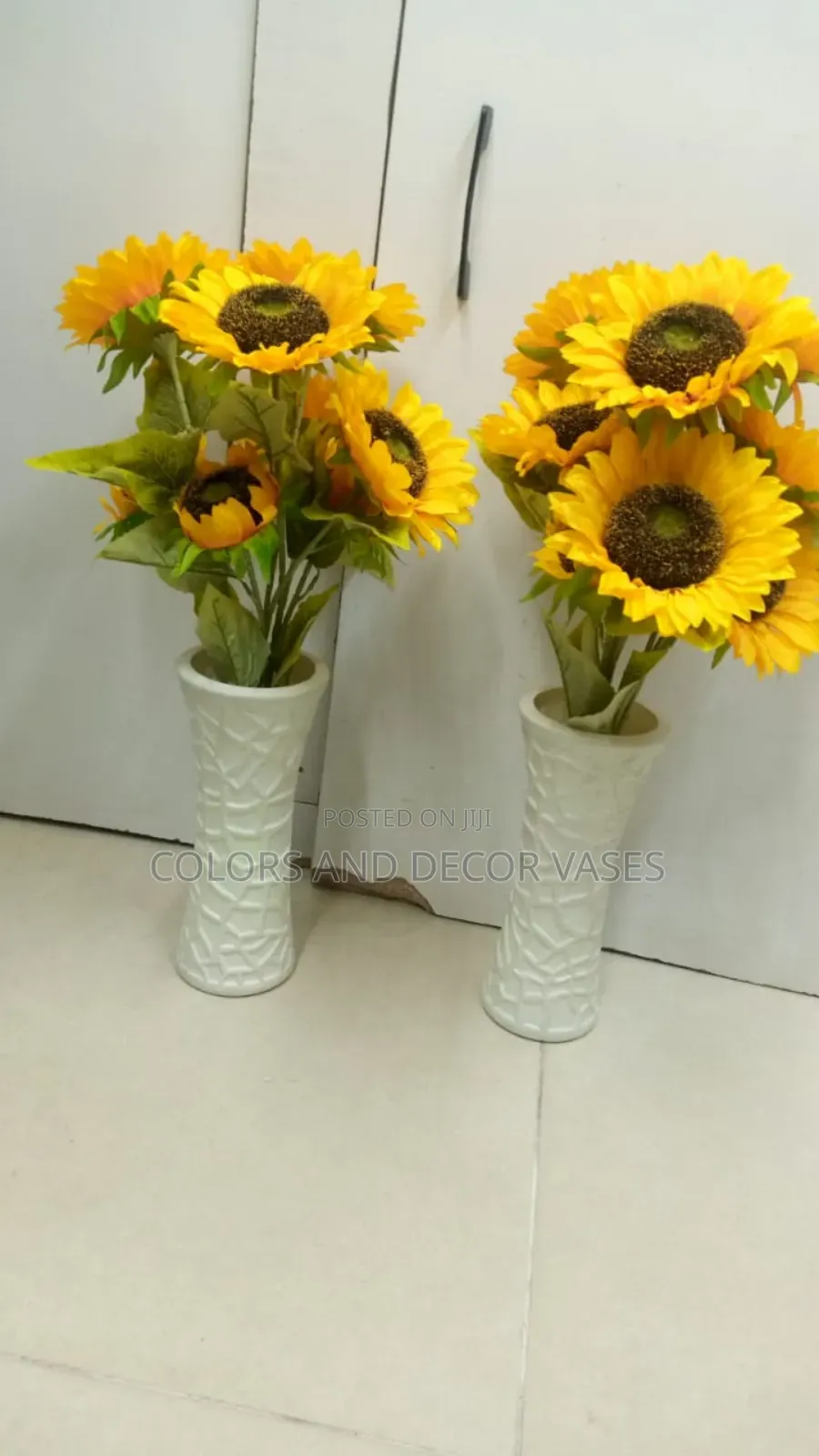 Sunflowers With Vases Offer Price