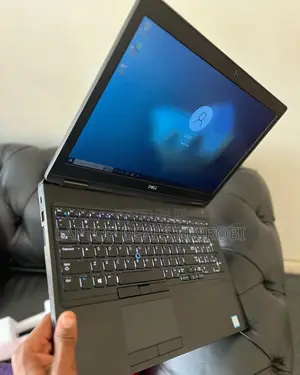 Laptop Dell Latitude 5590 8GB Intel Core I5 SSD 256GB