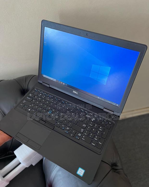 Laptop Dell Latitude 5590 8GB Intel Core I5 SSD 256GB - thumbnail 4