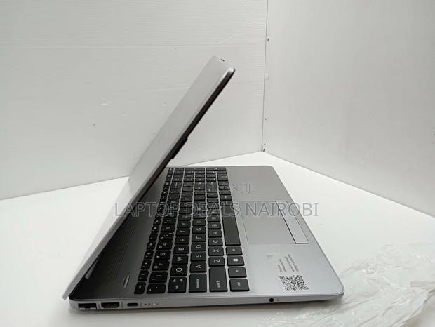 Laptop HP 250 G8 8GB Intel Core I5 SSD 512GB - thumbnail 2