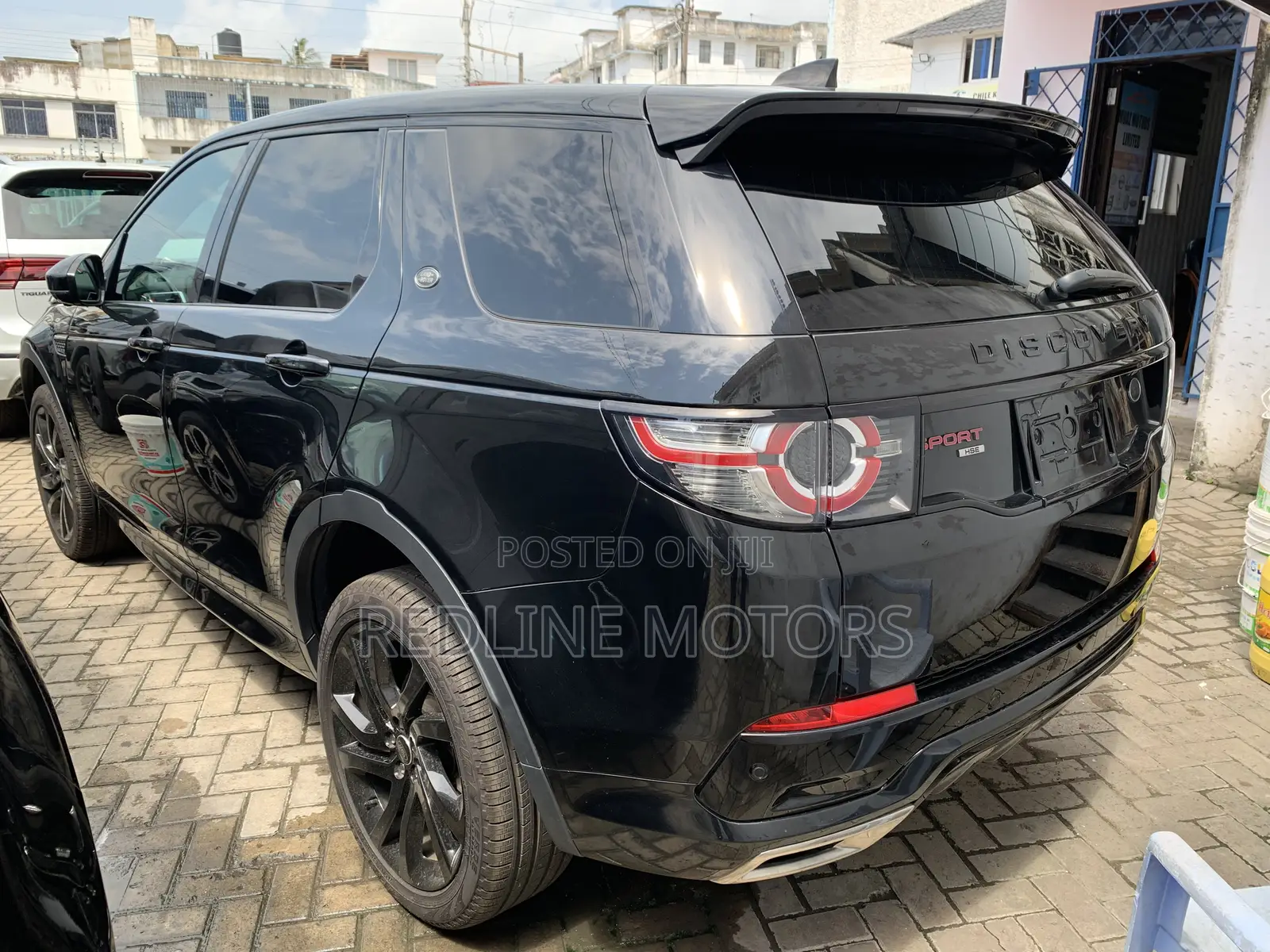Land Rover Discovery HSE 4x4 2018 Black