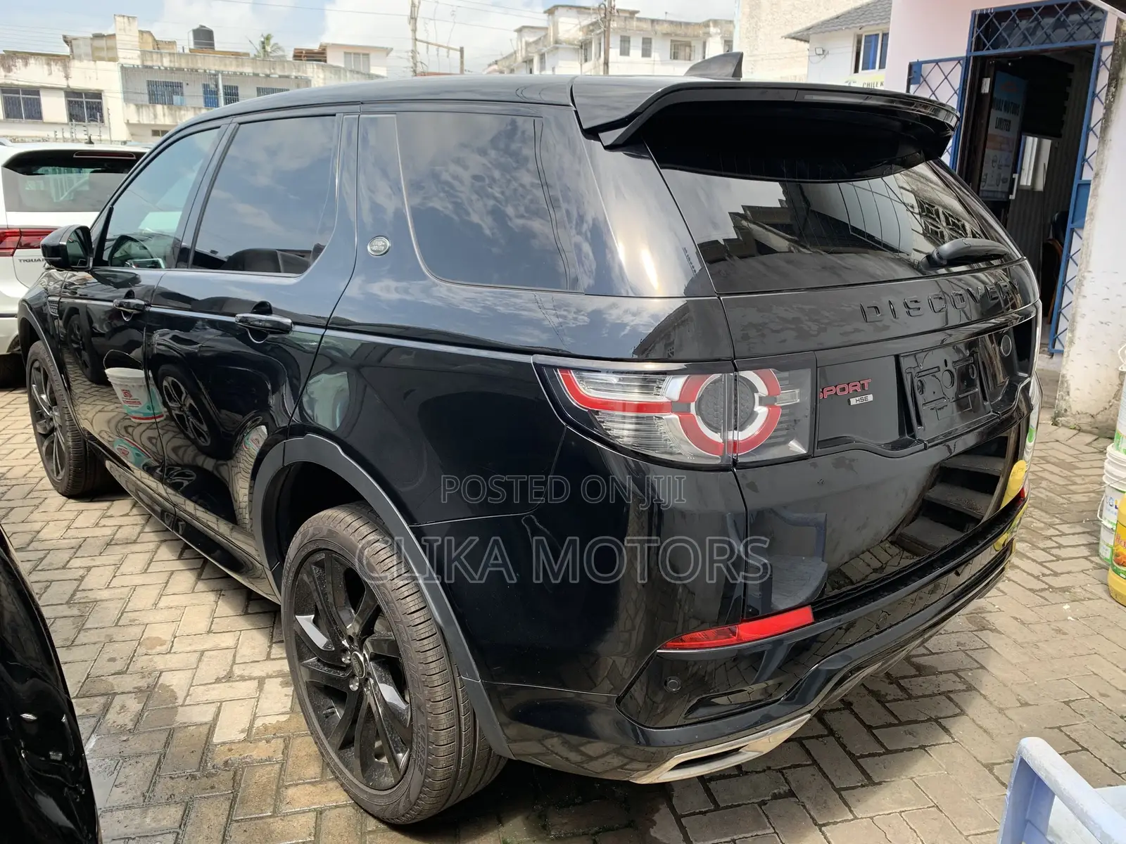 Land Rover Discovery HSE 4x4 2018 Black