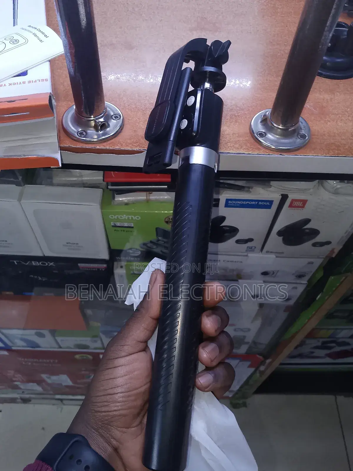 Selfie Stick 1.7 Meters Strong and Reliable Tripod Stand.
