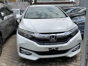 Honda Shuttle 1.5 Hybrid 2WD 2018 White
