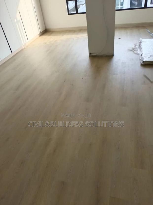 Spc (Neutral Brown) - main view