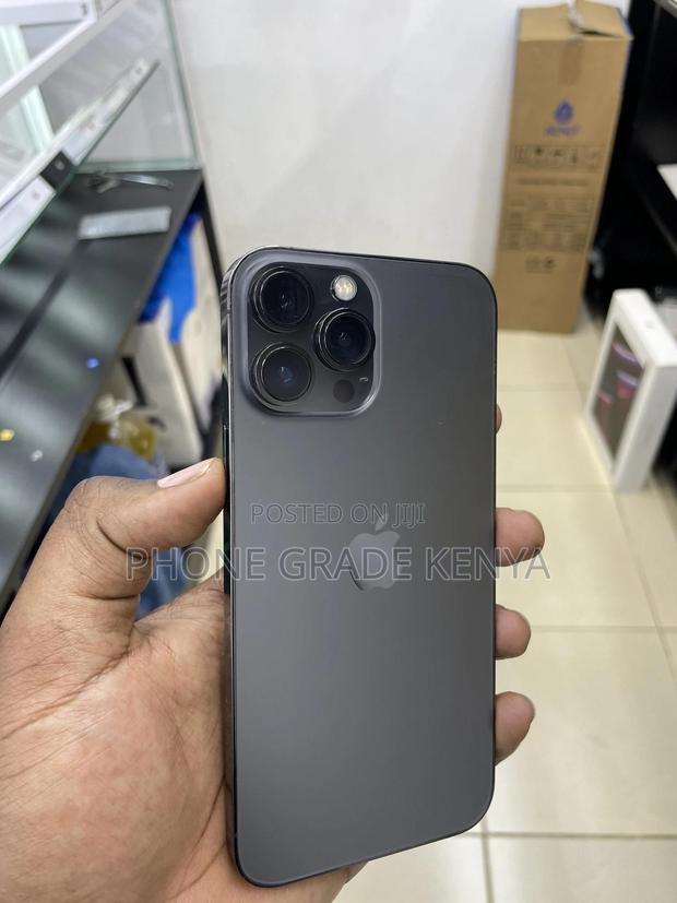 Apple iPhone 13 Pro Max 256 GB Black - main view