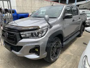 Toyota Hilux 2019 Gray