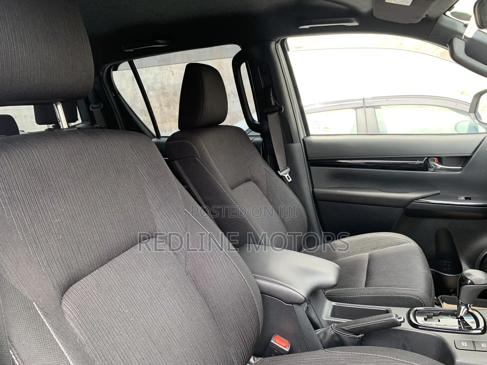 Toyota Hilux 2019 Gray