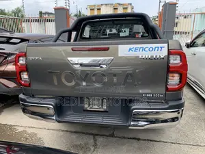 Toyota Hilux 2.4 Diesel 2020 Green