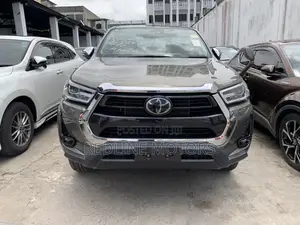Toyota Hilux 2.4 Diesel 2020 Green