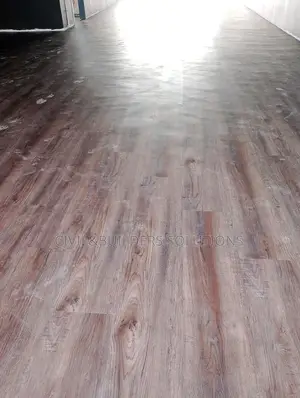 Lvt ( Red Mahogany )