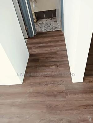 Luxury Vinyll Tile(Sedona Red Mahogany) - thumbnail 2