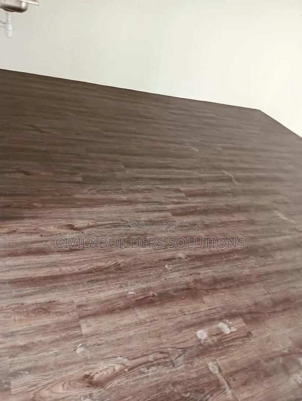 Luxury Vinyll Tile(Sedona Red Mahogany) - thumbnail 3