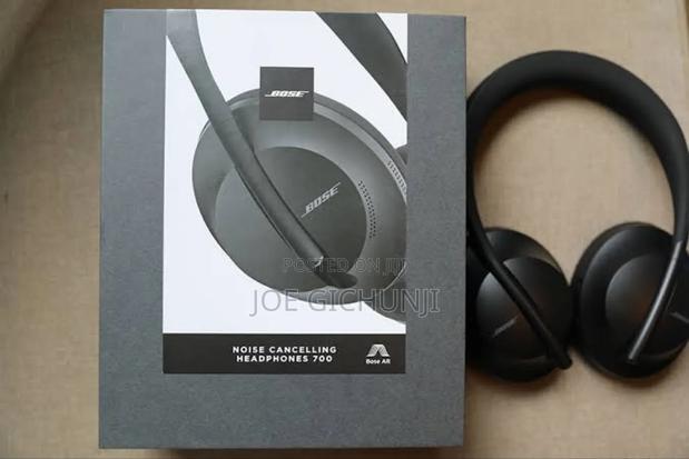 Bose Noise Cancelling Headphones 700