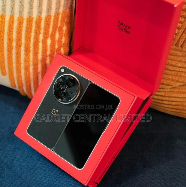 New OnePlus Open 512 GB Black - thumbnail 2