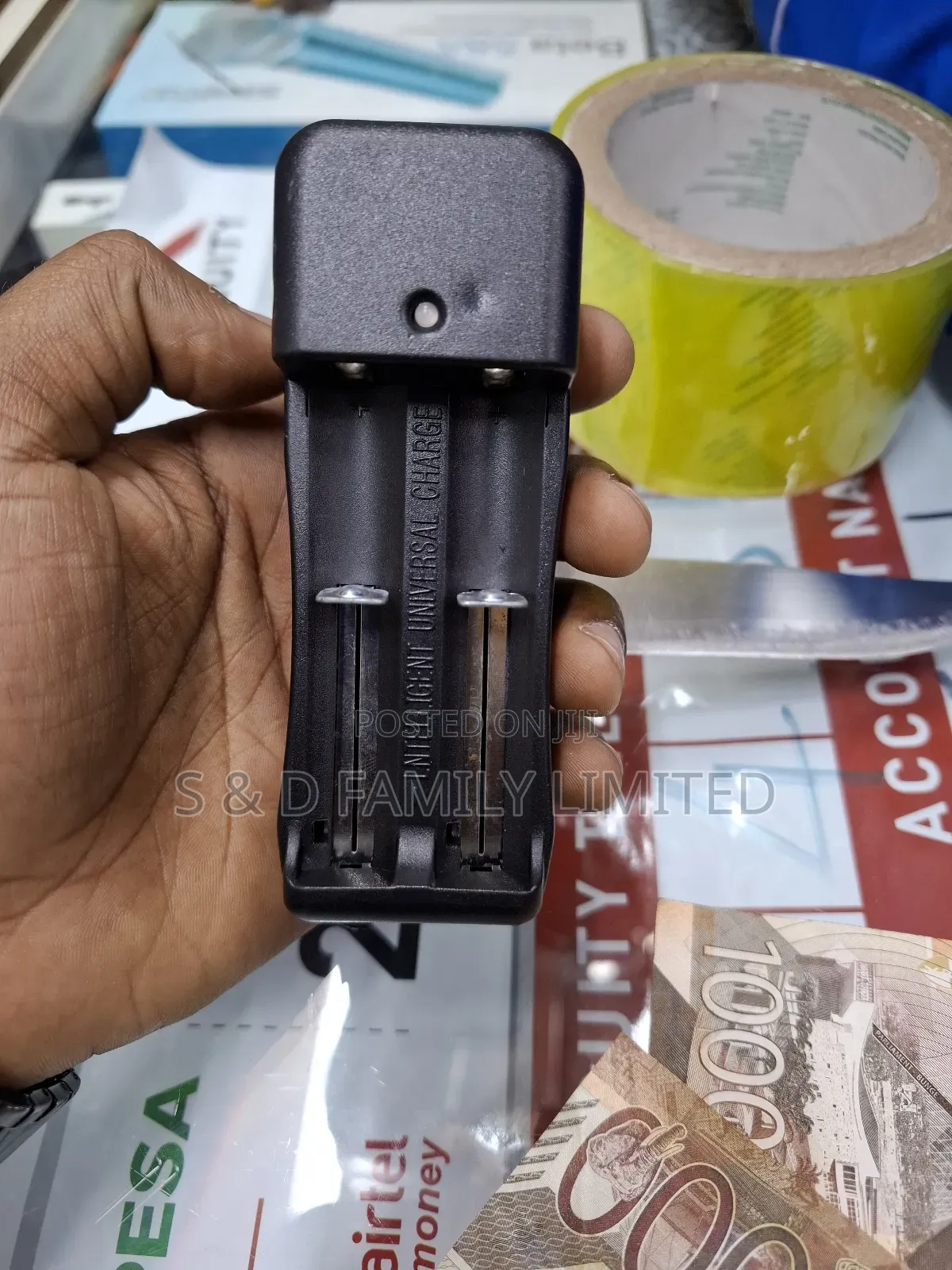 3.7v/Aa Charger