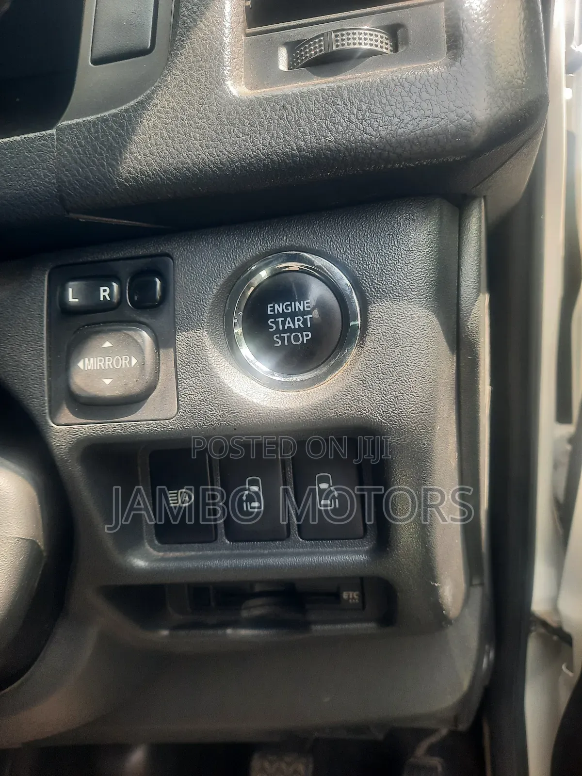Toyota HiAce 2018 White