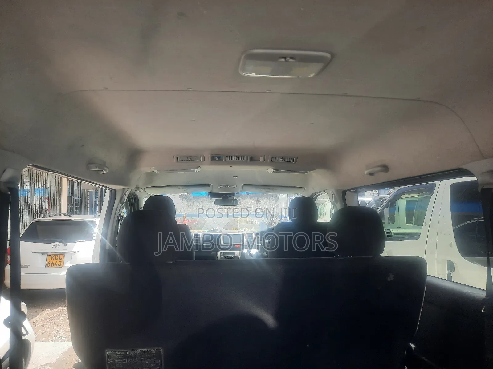 Toyota HiAce 2018 White