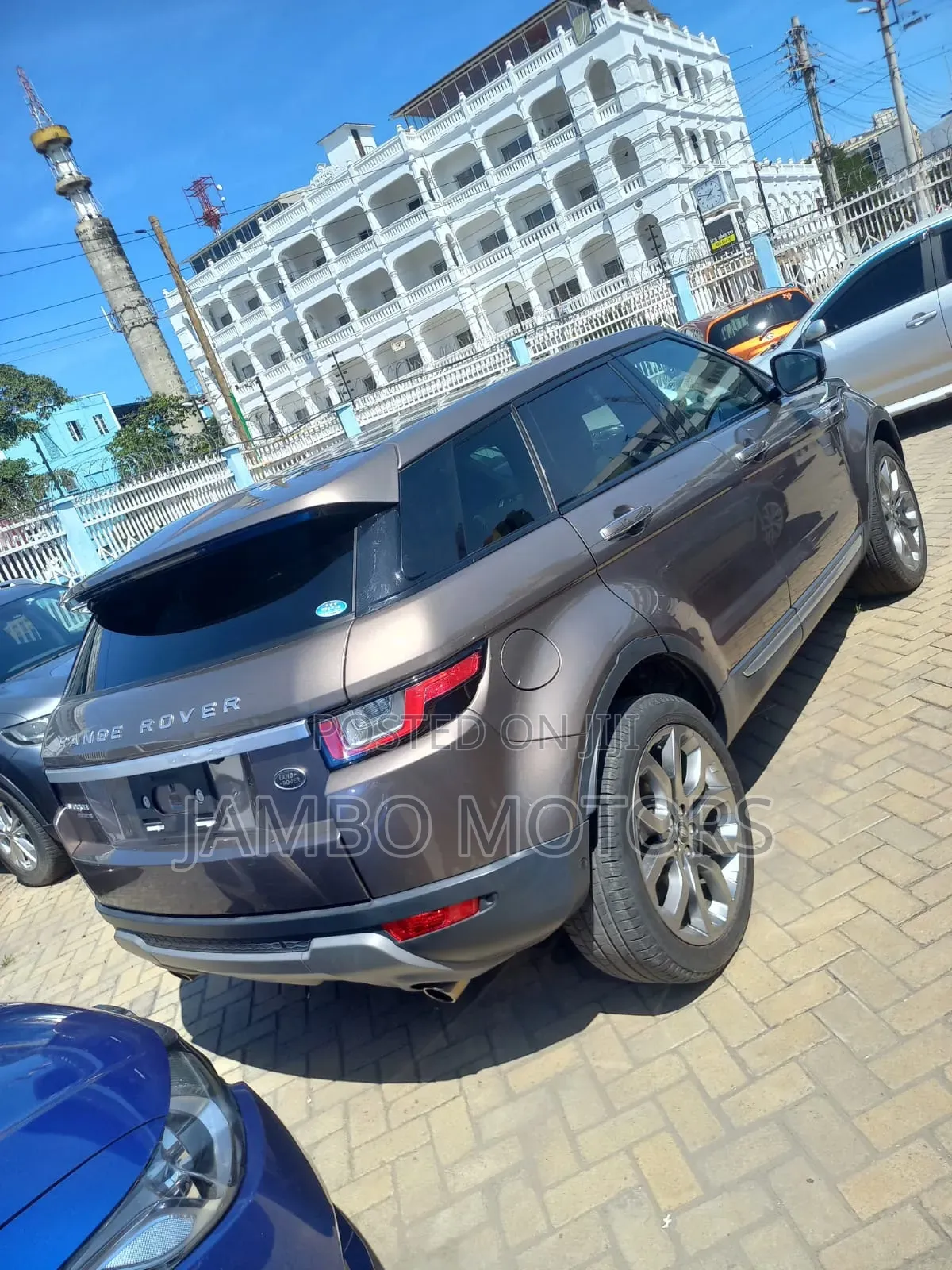Land Rover Range Rover Evoque HSE 4x4 5-Door 2017 Brown