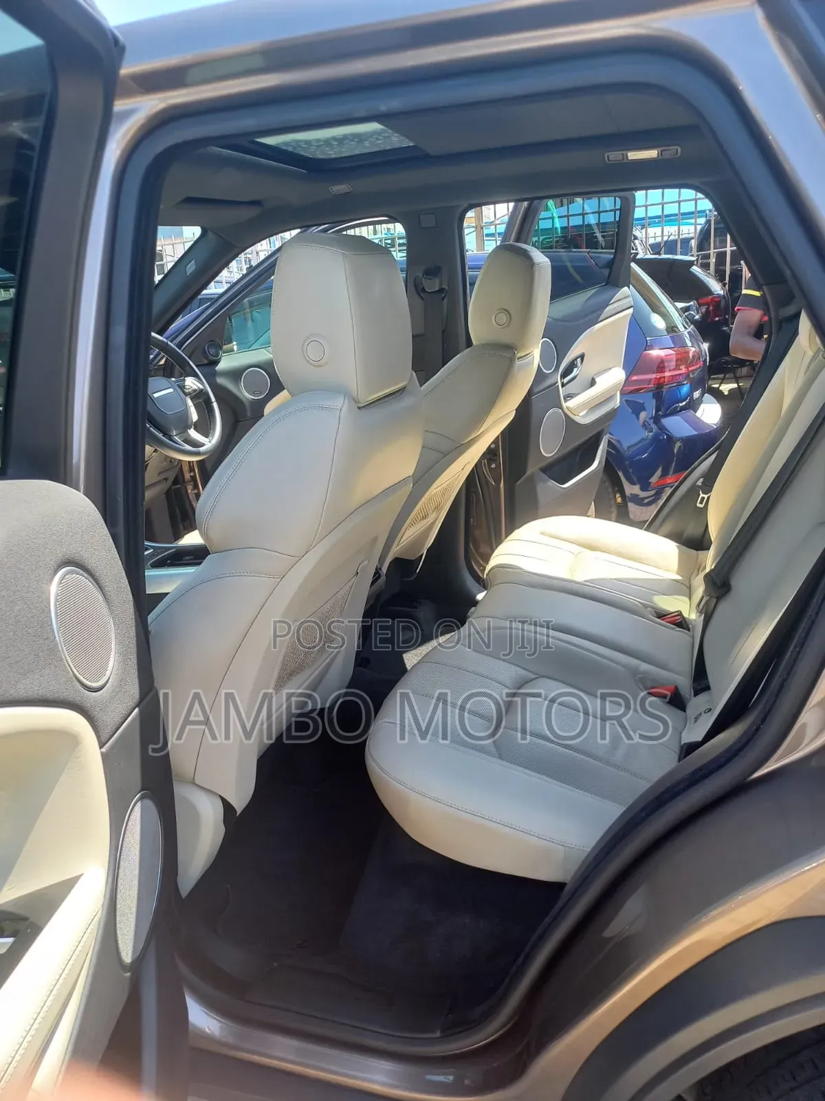 Land Rover Range Rover Evoque HSE 4x4 5-Door 2017 Brown