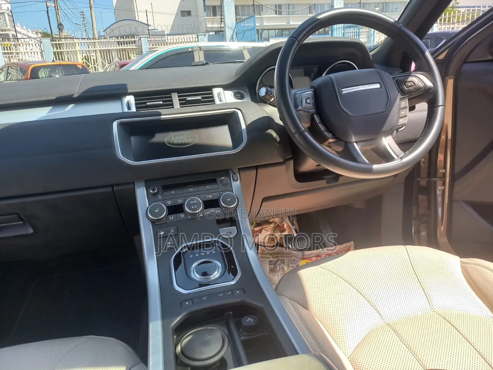 Land Rover Range Rover Evoque HSE 4x4 5-Door 2017 Brown